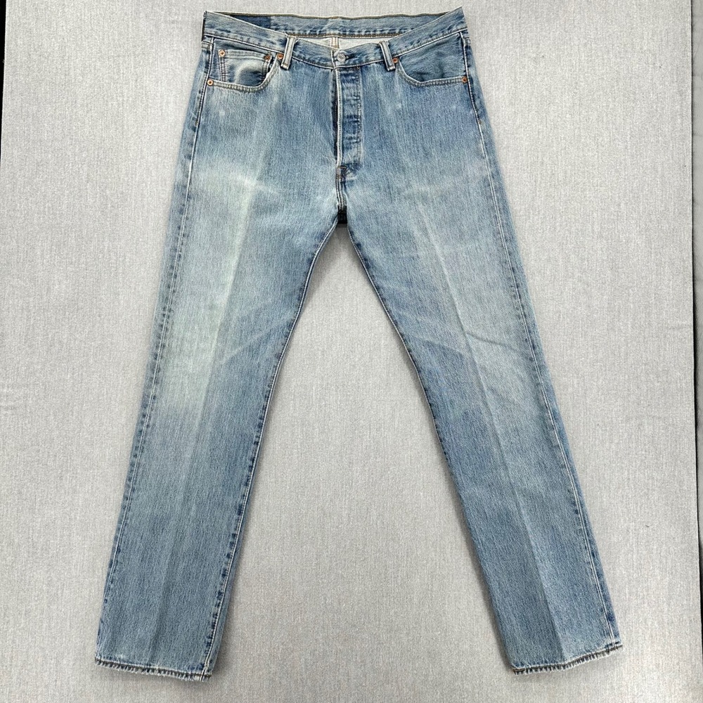Levis 501 Jeans Mens 36x34 Light Blue Original Fit Straight Leg Button Fly Denim - Picture 1 of 7
